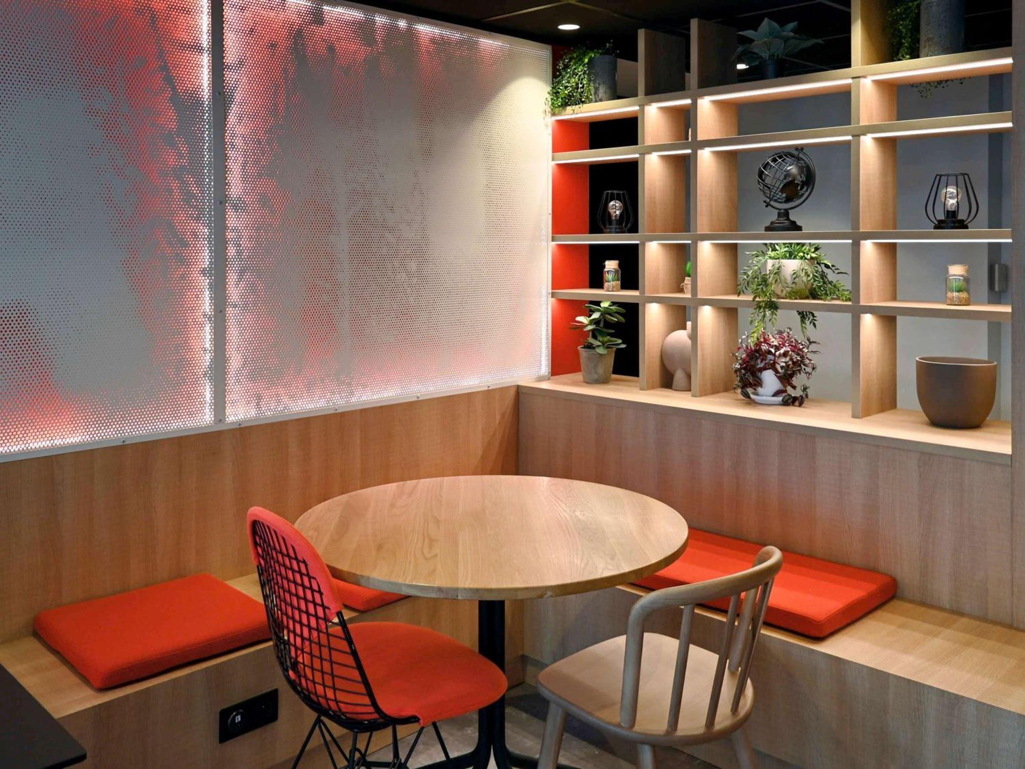 Готель Ibis Auxerre Centre Екстер'єр фото