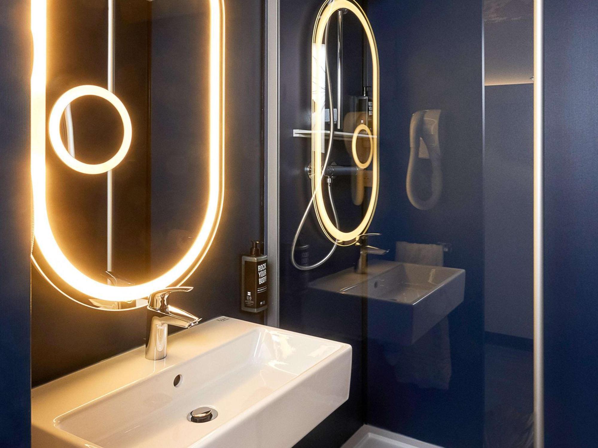 Готель Ibis Auxerre Centre Екстер'єр фото